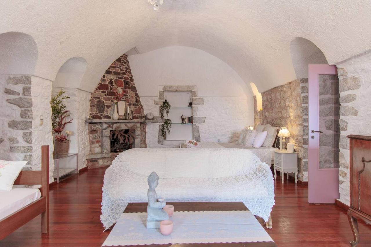 Iliana'S House - Spacious Cave House In The Center Of Areopolis Eksteriør bilde